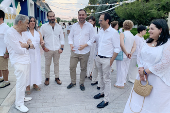 La familia de AFAS celebra su fiesta de verano