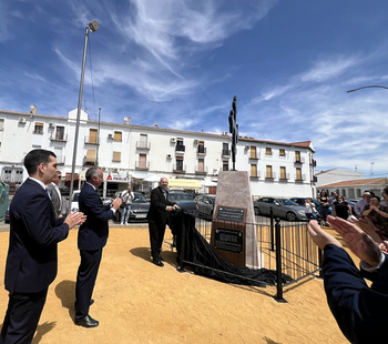 Inaugurado el monumento a la Cruz de la Orden de Calatrava