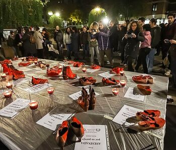 El texto del 25N alerta que el negacionismo frena la igualdad