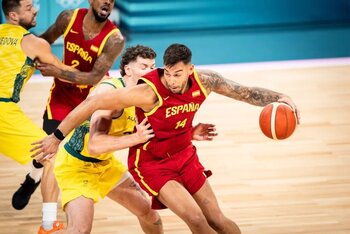 España no puede con Australia en su debut en el baloncesto