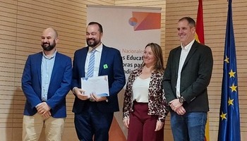 El estado premia a Rafael del Campo por su labor como docente