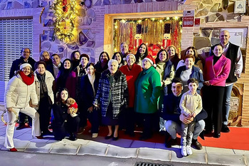 Almodóvar engalana la calle Cristo por Navidad