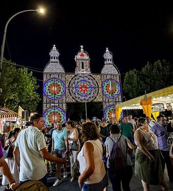 ‘Jesús Nazareno’ pondrá luz a la Feria con 16 pases al día