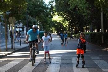 El paseo San Gregorio cerrado a los coches este domingo