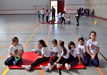 Seiscientos escolares se adentran en el atletismo