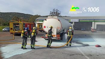 Extinguido el incendio de un camión cargado de carburante