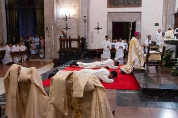 La catedral acoge la ordenación de dos nuevos sacerdotes