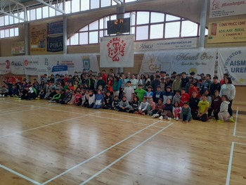 Moral celebra un Torneo Interescuelas de Bádminton