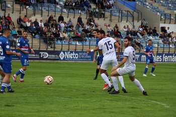 Un gol de Iván Limón deja los tres puntos en Puertollano