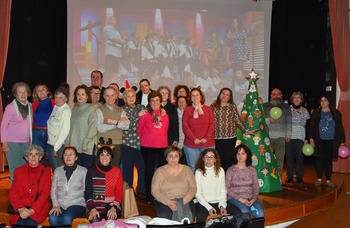 El Club de Lectura despide 2024 con cuentos de Navidad