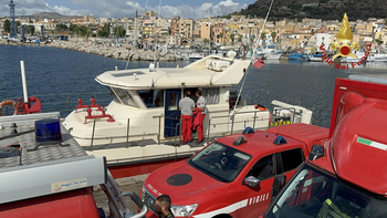 Recuperado un quinto cadáver del yate hundido en Sicilia