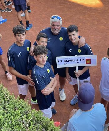 Triunfo del Daimiel Azuer Tenis y Padel Club en el Nacional