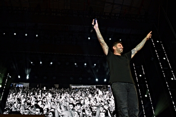 Melendi llena hasta la bandera en Daimiel