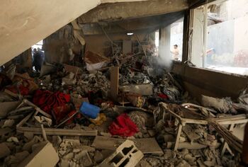 Un bombardeo israelí sobre una escuela en Gaza deja 22 muertos