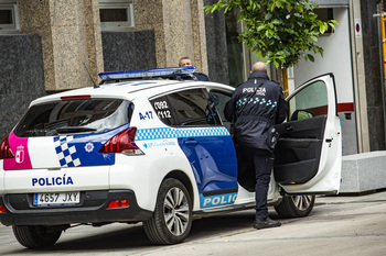 Dos policías locales heridos tras una persecución en La Granja