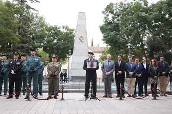 La Guardia Civil se une a los emblemas de los ejércitos