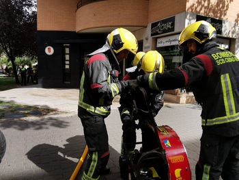 Dos heridos por el incendio en la cocina del Doña Croqueta