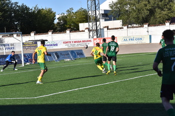 Goleada del Atlético Tomelloso, líder de Primera Preferente