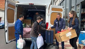 Dos furgonetas cargadas de solidaridad