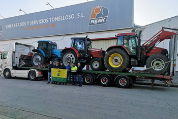 Mandan tractores de Tomelloso a Valencia para ayudar