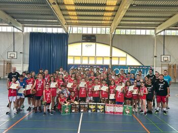 Baloncesto y mucha diversión en el campus del CB Manzanares