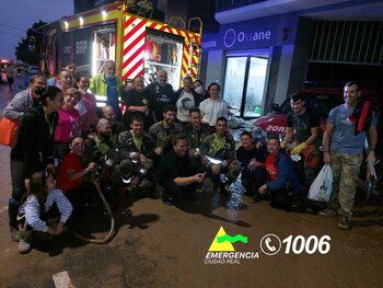 Los bomberos regresan tras tres días de trabajos en Valencia