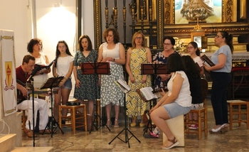 Jóvenes y peregrinos protagonizan el triduo a Santiago