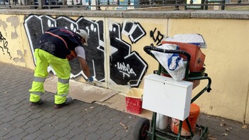 El Ayuntamiento prepara la eliminación de pintadas en fachadas