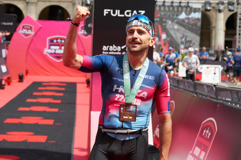 Antonio Benito se impone en el Ironman de Vitoria