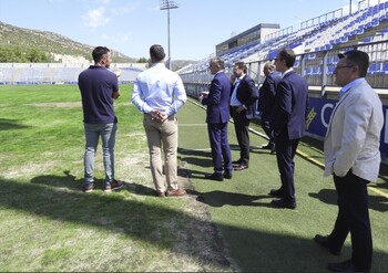 Ayuntamiento de Puertollano y Fertiberia restaurarán el césped