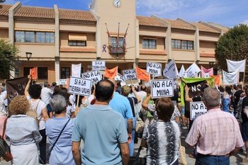 Santa Cruz alza la voz contra la minería de tierras raras