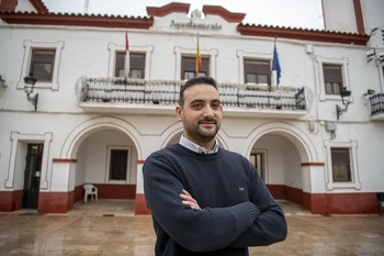 Pabellón, reformar el cine-teatro y FP, retos en Pedro Muñoz