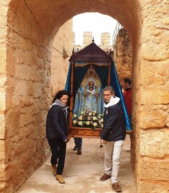 La Virgen de Peñarroya vuelve a su ermita entre el cariño