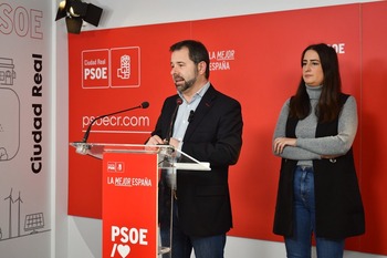 PSOE acusa a PP y Vox de traicionar a trabajadores y mayores