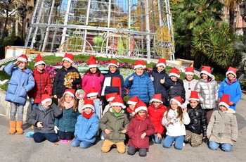 Belenes, estrellas y el gran árbol, preferidos por los niños